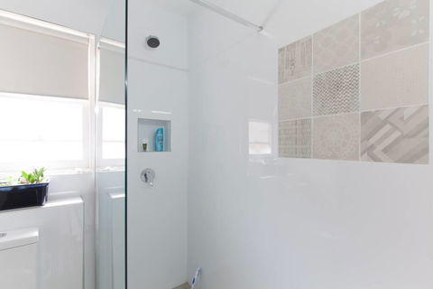 B5 Close To Nedlands, Cafes, Swan River, SCGH & UWA - Port Augusta Accommodation 3
