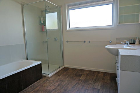 Baillieu Breeze - Port Augusta Accommodation 3