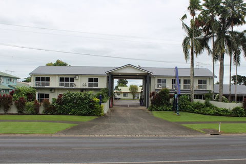 Barrier Reef Motel Innisfail - Port Augusta Accommodation 1