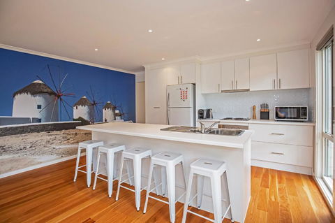 Bay Breeze Retreat - Port Augusta Accommodation 1