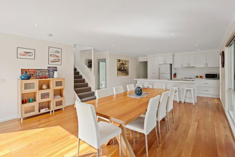 Bay Breeze Retreat - Port Augusta Accommodation 0