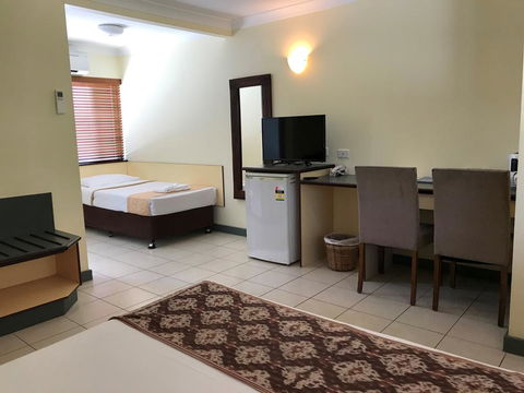 Bay Village Tropical Retreat & Apartments - Port Augusta Accommodation 2