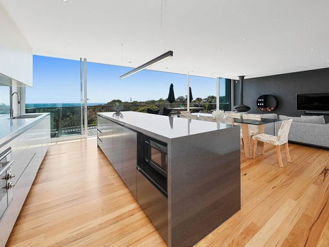 Bay Vista - Amazing Bay Views With The Beach At Your Doorstop! - Port Augusta Accommodation 2