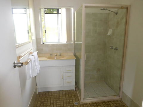 Bayshores Apartment Hervey Bay - Port Augusta Accommodation 3