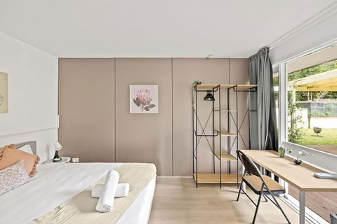 Relaxed Queen Room - Serene Spot At Pymble - Shared Bathroom - Port Augusta Accommodation 0