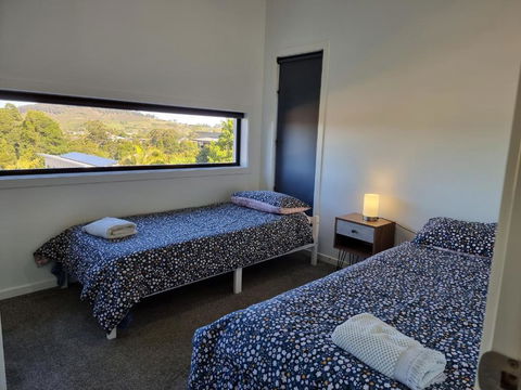 RESIDENTIAL 4 BEDROOM House - Port Augusta Accommodation 3
