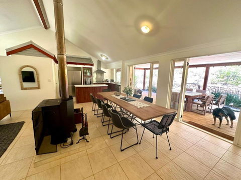 Redtail House - Carlotta - Port Augusta Accommodation 3