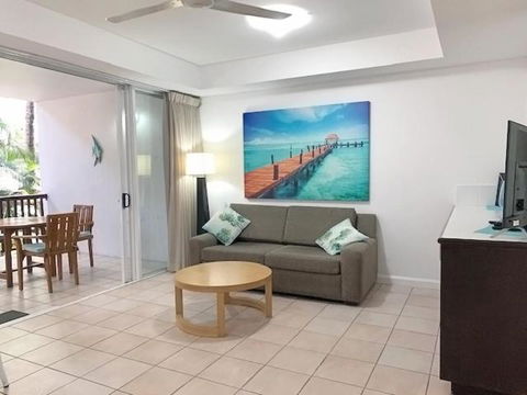 REEF RETREAT APARTMENTS PALM COVE Unit 13 - Port Augusta Accommodation 1