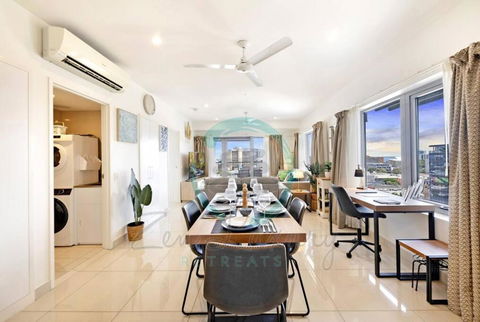 Reef-side Splendour City Vistas - Pool - Workspace - Port Augusta Accommodation 0