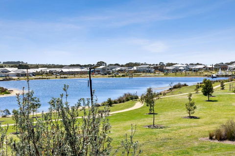 REFLECTIONS At Lonsdale - Port Augusta Accommodation 1