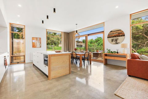 REFRESH At Lonnie - Port Augusta Accommodation 2