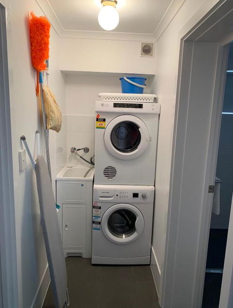 Relax On Bingham - Port Augusta Accommodation 1