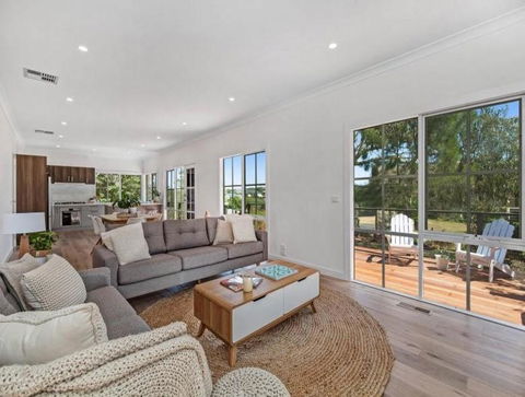 Relaxed Sorrento Coastal Living - Port Augusta Accommodation 2