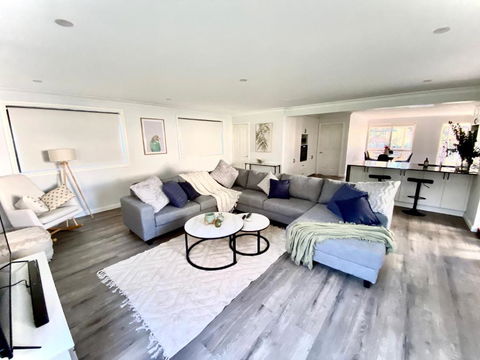 Relaxing 3 Bedroom House With 2 Bathrooms. - Port Augusta Accommodation 0