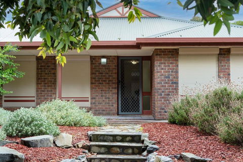 Relaxing Holiday Home Pets Are Welcome - Port Augusta Accommodation 0
