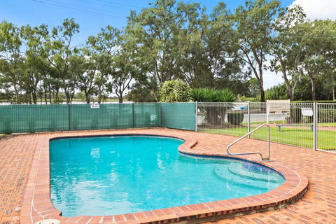Renovated 3 Bedrooms With Stunning Views And Pool - Port Augusta Accommodation 3
