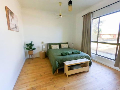 Renovated 3BD With Pool And Spa Bath - Port Augusta Accommodation 3