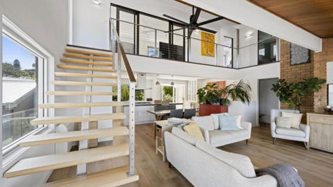 Renovated Beach House With Stunning Views And Short Walk To Beach - Port Augusta Accommodation 2