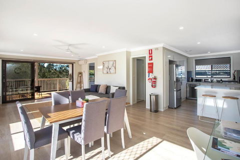 Renovated Coastal Getaway With Water Views - Port Augusta Accommodation 3