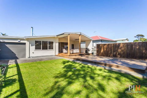 Renovated Lux Property In Quiet Estate - Port Augusta Accommodation 1