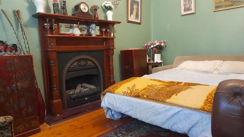 Reservoir Central Close To Train Station OC03 - Port Augusta Accommodation 3