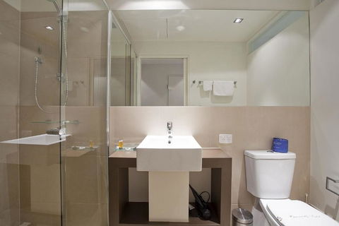 Resort Hotel Room 226 - Port Augusta Accommodation 2