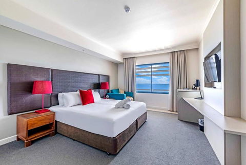 Resort Style Living In An Oceanview King Suite - Port Augusta Accommodation 0