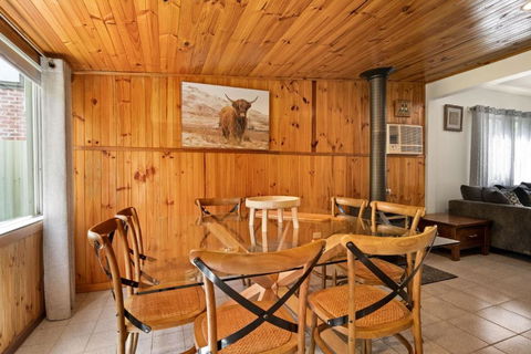 Rest & Relaxation - Port Augusta Accommodation 3