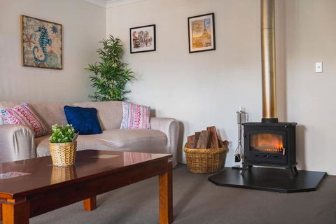 Retreat On Broadwater, Pet Friendly - Port Augusta Accommodation 2