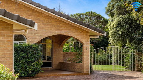 Retreat On Pebble - Port Augusta Accommodation 0