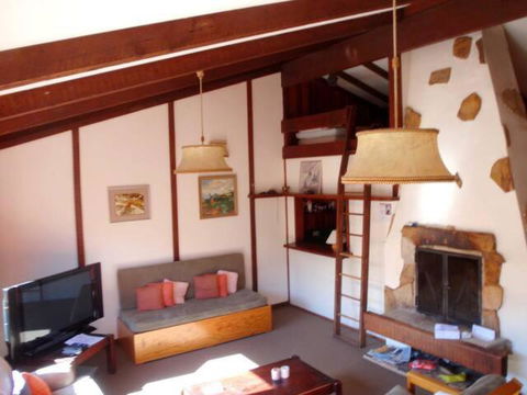 Retro 2 Bedroom Apartment - Port Augusta Accommodation 0