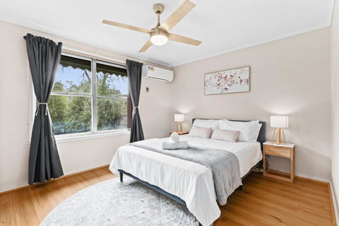 Retro Retreat - Mornington - Port Augusta Accommodation 0