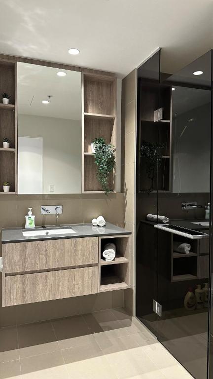 Ritz Grand Retreat - Port Augusta Accommodation 1