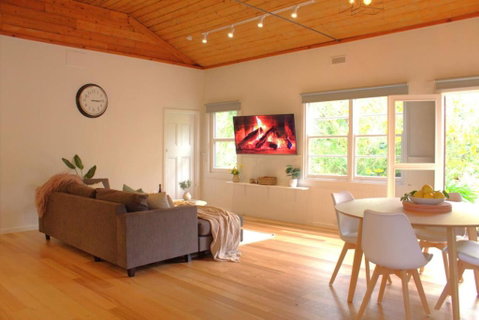 River Lea Cottage - Port Augusta Accommodation 1