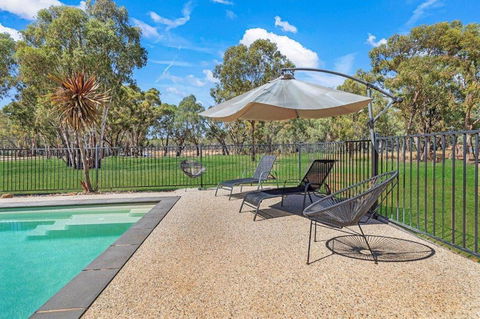 Riverlyne - Riverfront Holiday Home - Port Augusta Accommodation 1