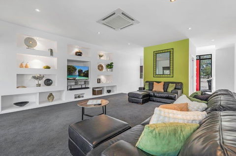 Riverlyne - Riverfront Holiday Home - Port Augusta Accommodation 2