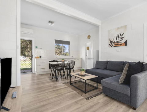Riversands Rest Accommodation Paringa - River Box Cottage - Port Augusta Accommodation 1
