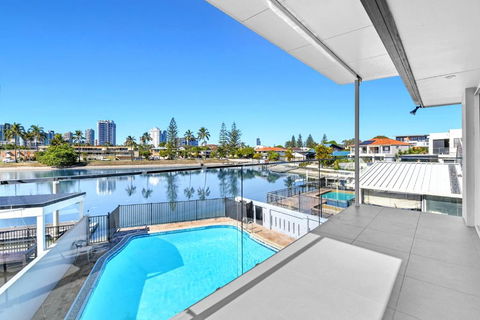 Riverside 4 Bedroom House Unit In Surfers Paradise - Port Augusta Accommodation 0