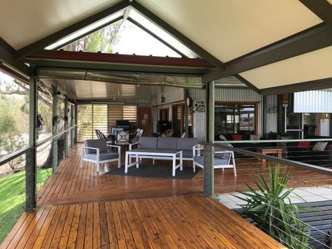 Riverside Farm Retreat - Port Augusta Accommodation 3