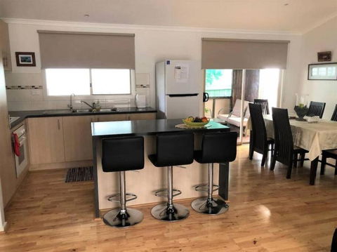 Riverside Holidays By Readyset - Port Augusta Accommodation 1