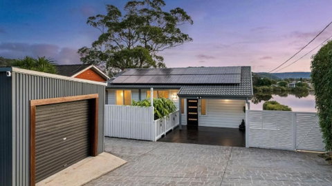 Riverside Retreat - Absolute Waterfront - Port Augusta Accommodation 2