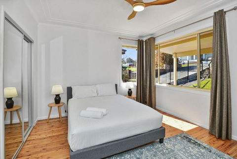 Rest And Recover With Sunsets Over The Lake - Magnesium SPA And ICE Bath - Port Augusta Accommodation 1
