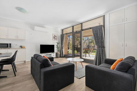 Riversands Rest Accommodation Paringa - Tea Tree Cottage - Port Augusta Accommodation 2