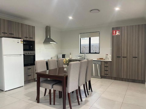 Redbank Plains Cozy Retreat - Port Augusta Accommodation 2