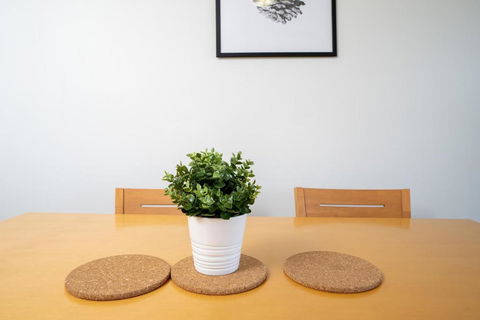 Relaxing 2BR Apt In North Point Complex - Port Augusta Accommodation 2