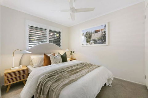 Riviera Road Miami - 4BRM Dual Villa - Port Augusta Accommodation 1