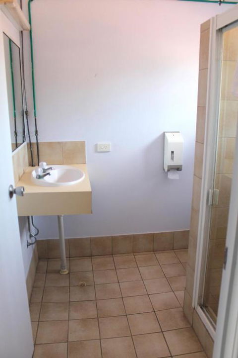 Rocky Glen Hotel Motel Gladstone - Port Augusta Accommodation 2