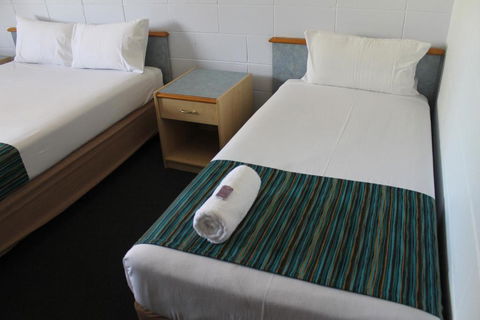 Rocky Glen Hotel Motel Gladstone - Port Augusta Accommodation 3
