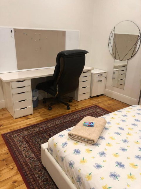 Room Near Caulfield Racecourse - Port Augusta Accommodation 1