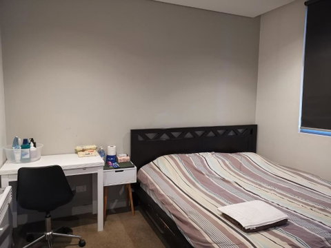 Room With King-size Bed Close To Melbourne CBD & Southern Cross Station - Port Augusta Accommodation 0
